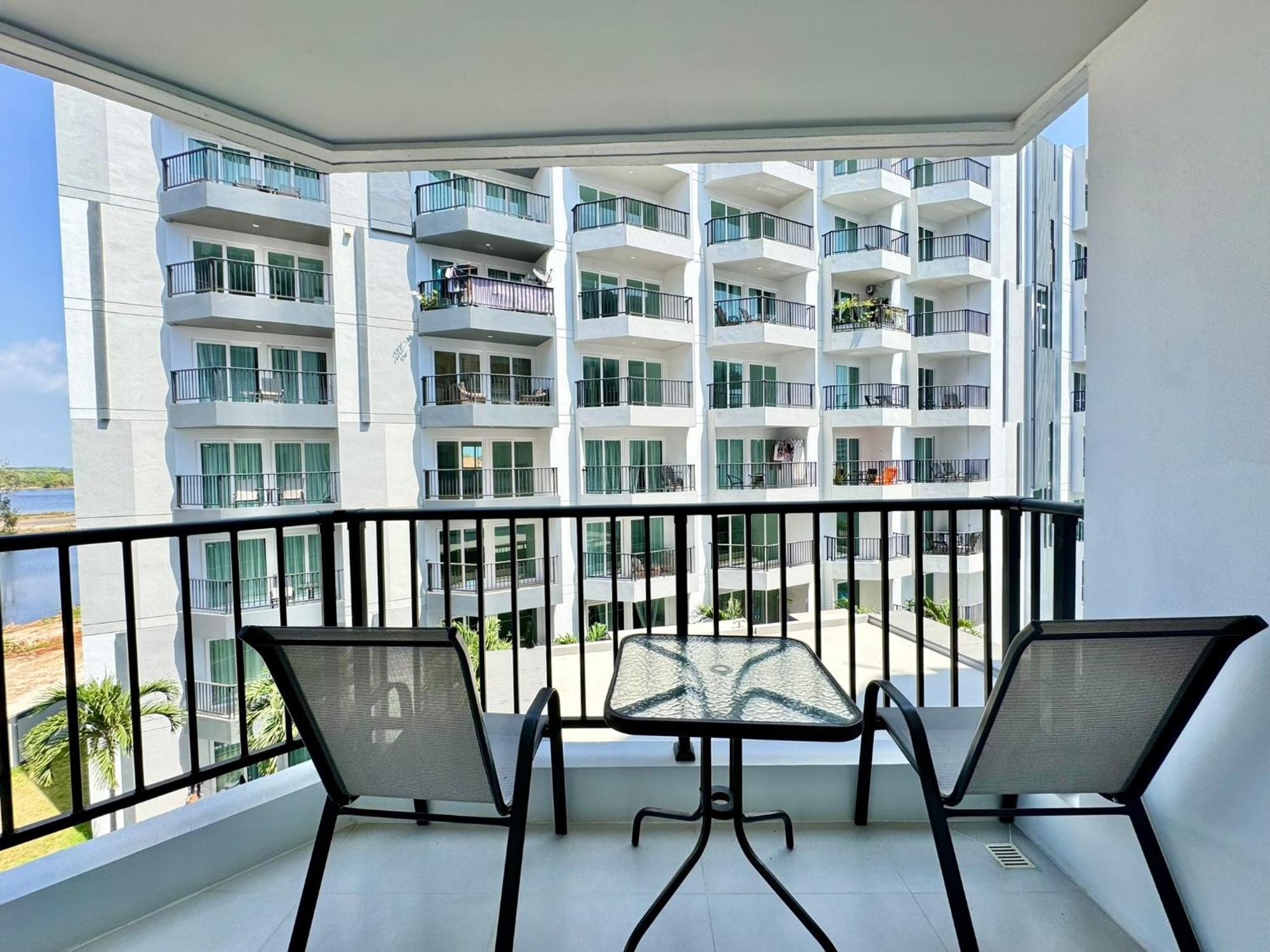 Mantra Beach Condominium Suite - Mae Phim Ban Tha Fat Екстер'єр фото